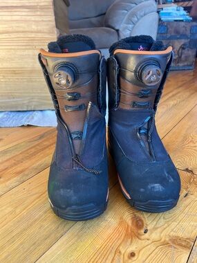 Men's Black and Brown Snowboard Boots with Boa Closure